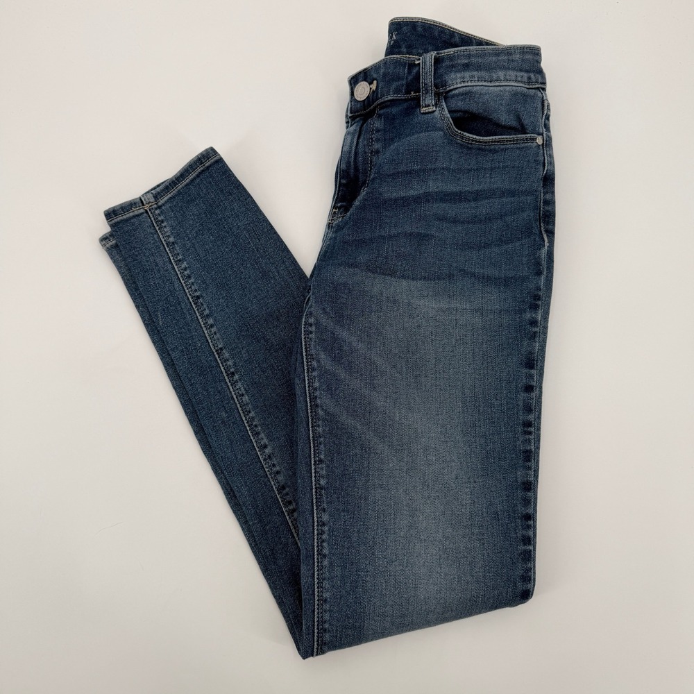 White House Black Market Skinny Jeans Medium Wash Blue Size 2R Stretch Denim